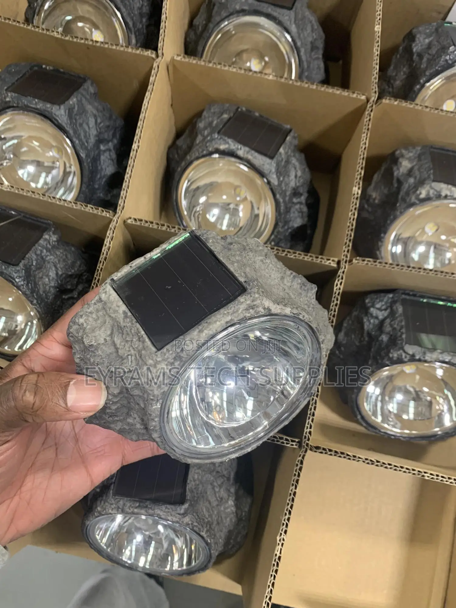 Solar Rock Light