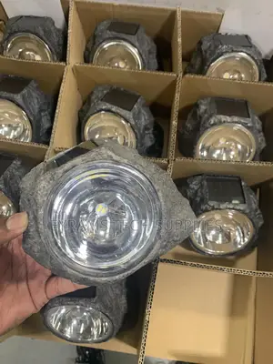 Solar Rock Light