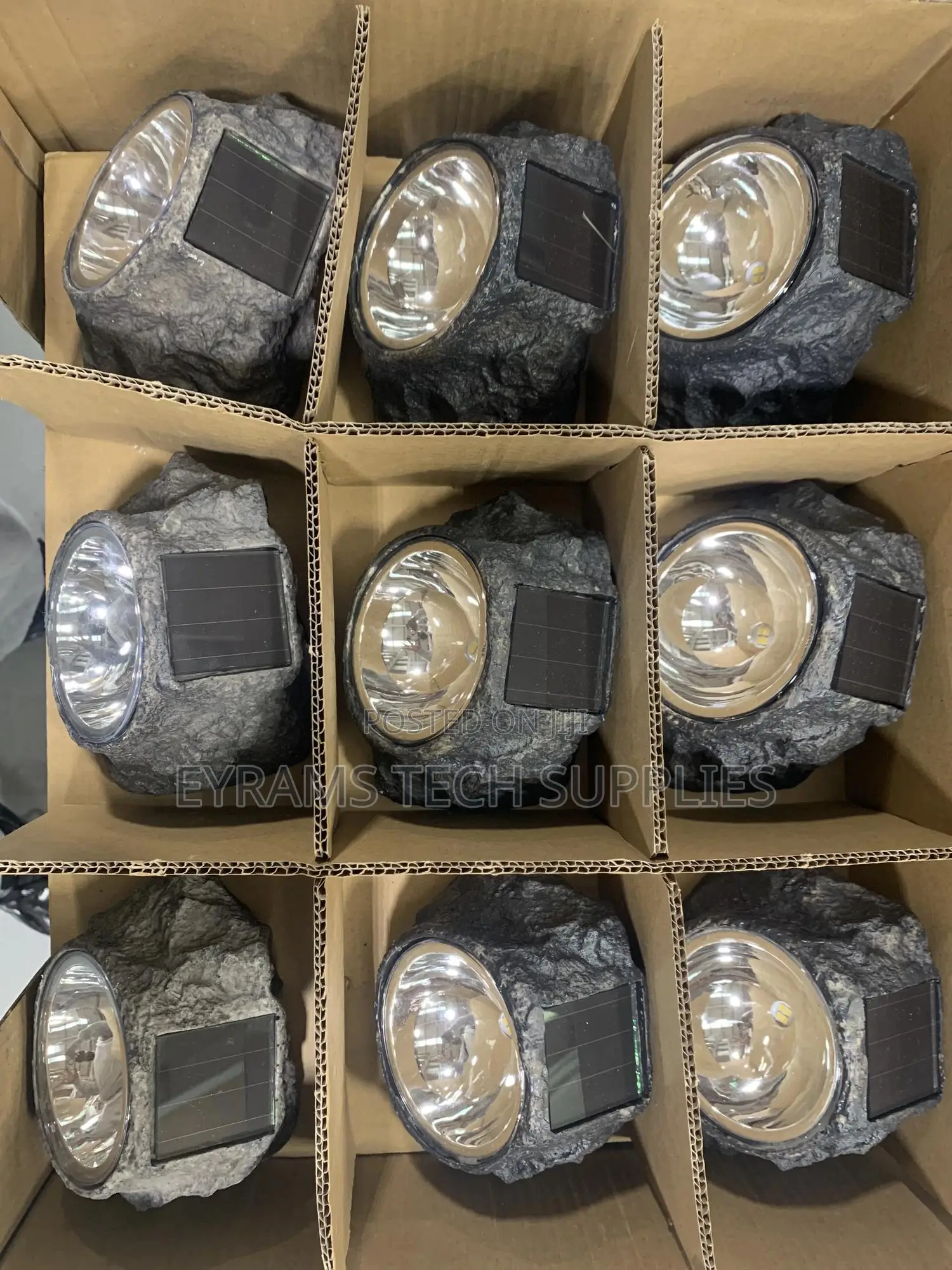Solar Rock Light