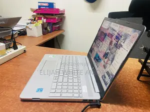 Laptop HP 15-dw0037wm 8GB Intel Core i3 SSD 256GB