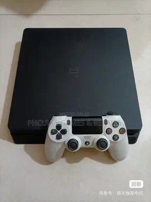 Ps4 Slim With 5games and Two Controllers