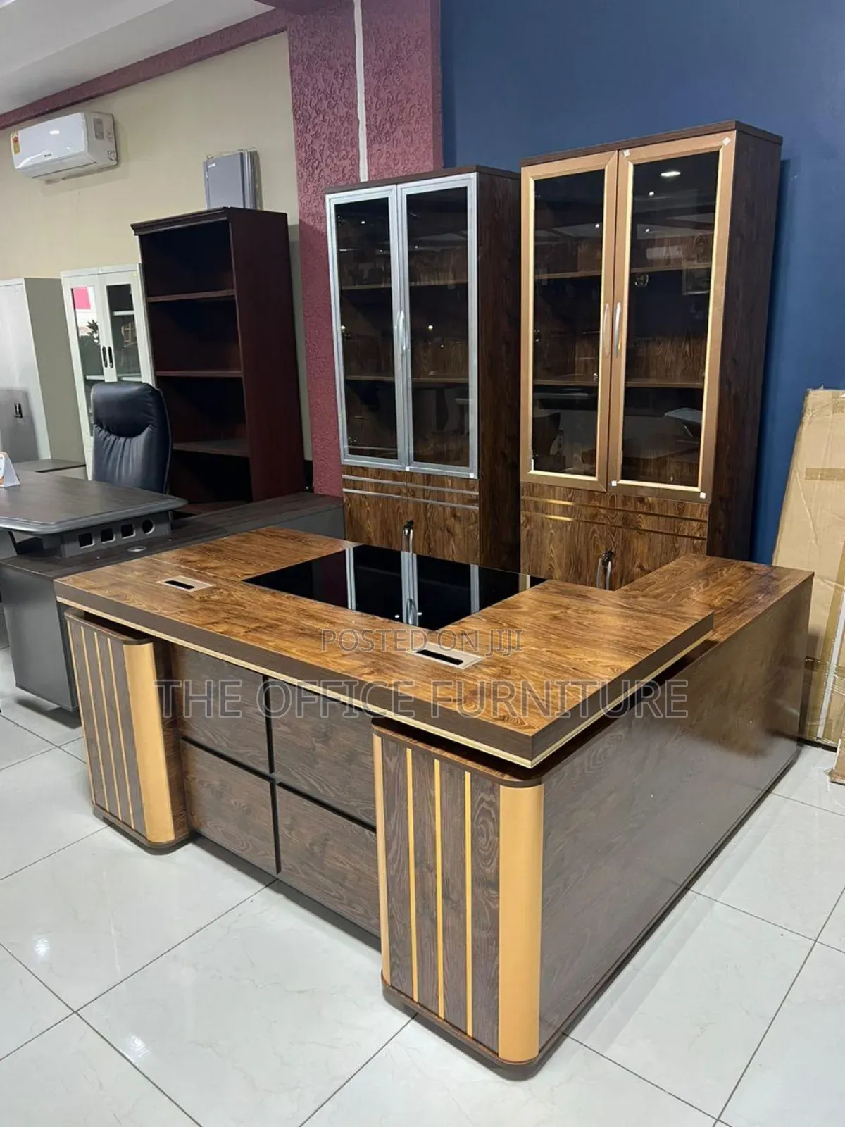 Executive 1.6m L-shape Desk