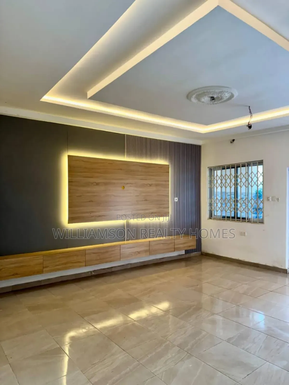 3bdrm House in Budamdrum Area, Kasoa for sale