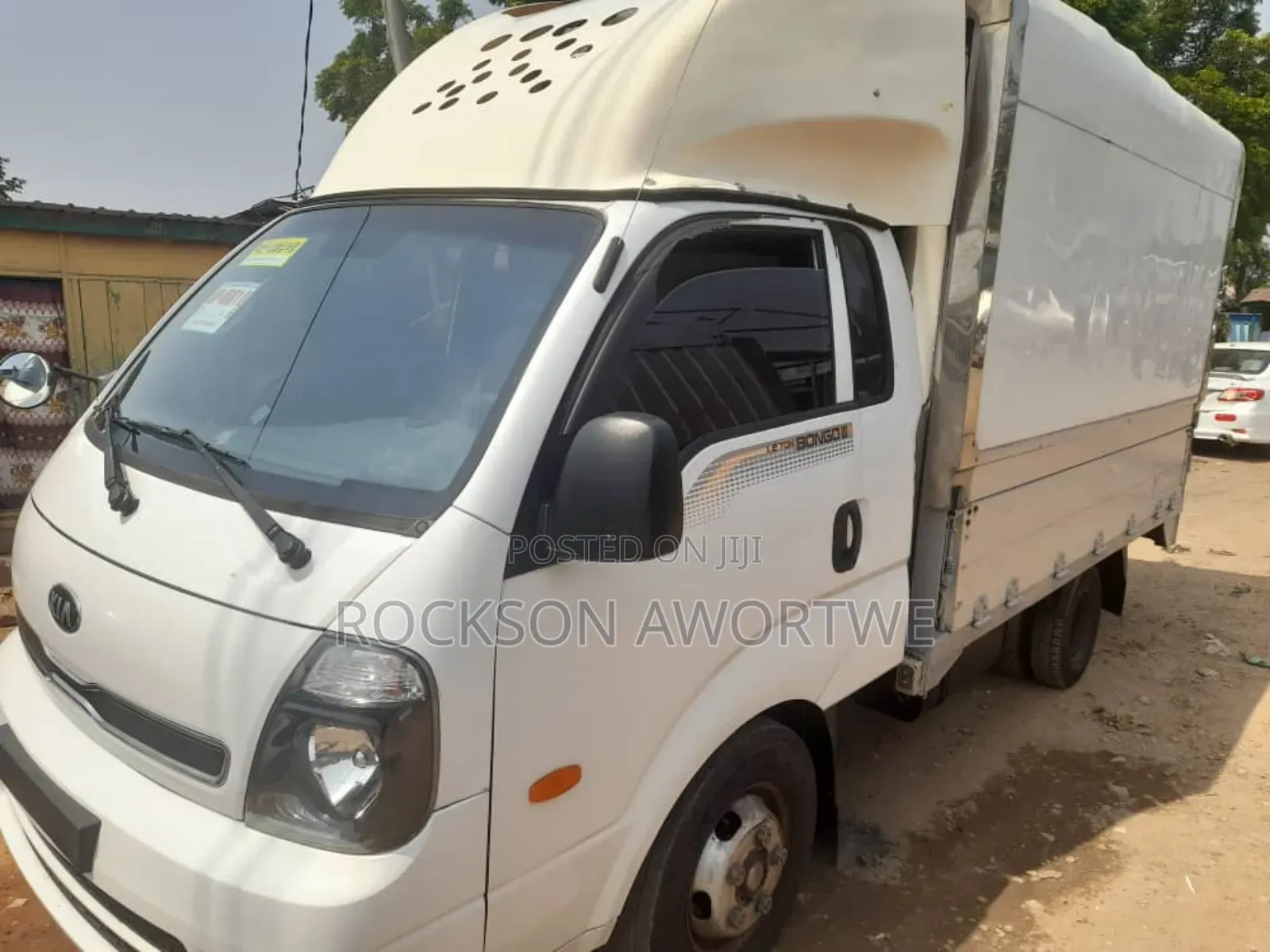 Trucks Trailers