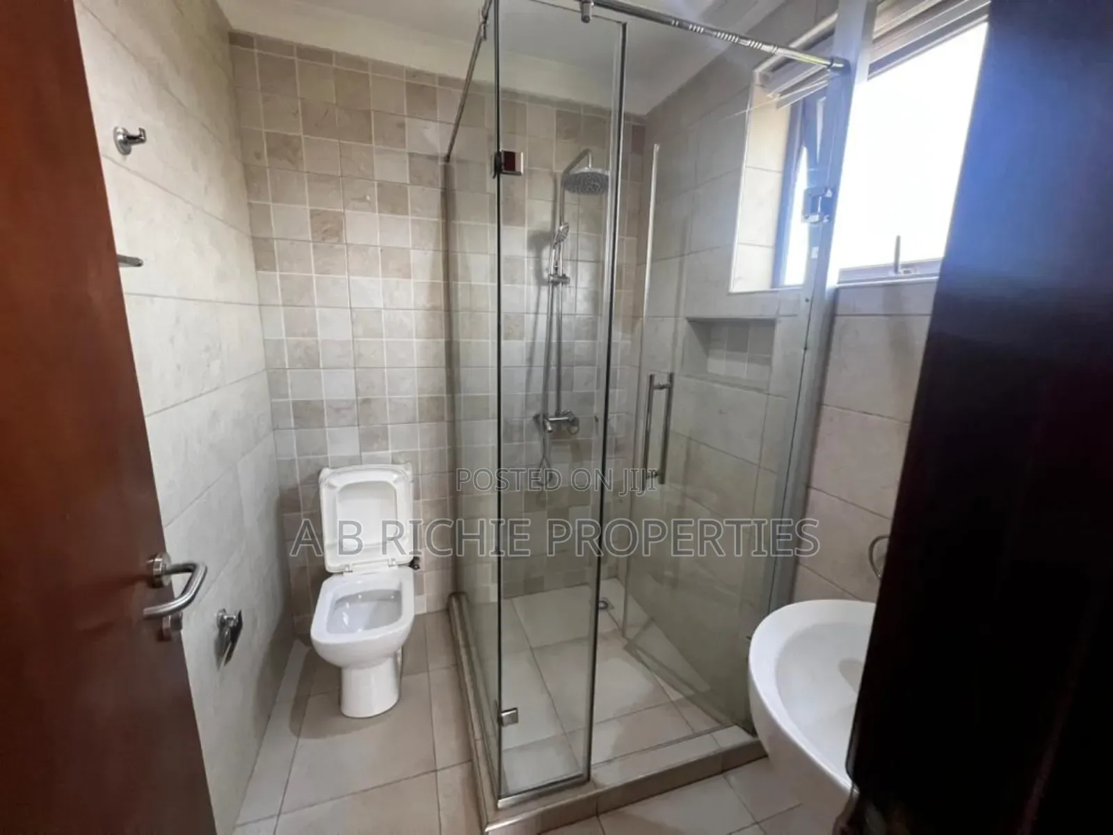 2bdrm Apartment in Ab Richie Properties, Baatsona Total for rent