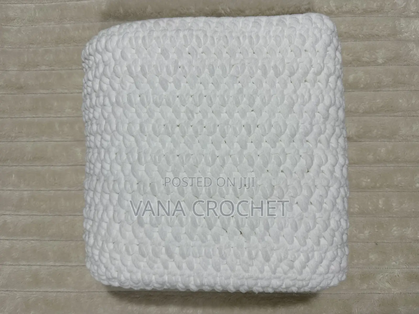 Chunky Yarn Hooded Blankets - Select the Color You Want