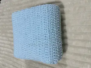 Chunky Yarn Hooded Blankets - Select the Color You Want