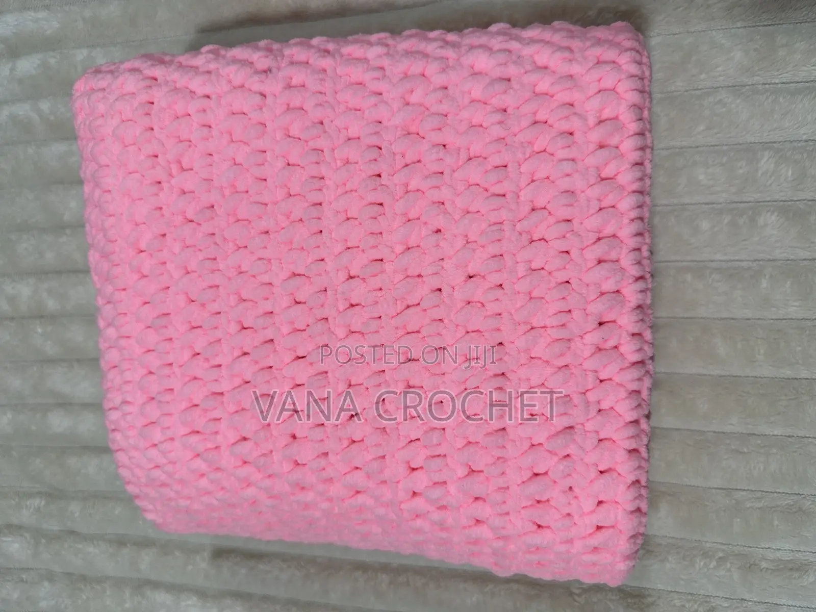 Chunky Yarn Hooded Blankets - Select the Color You Want