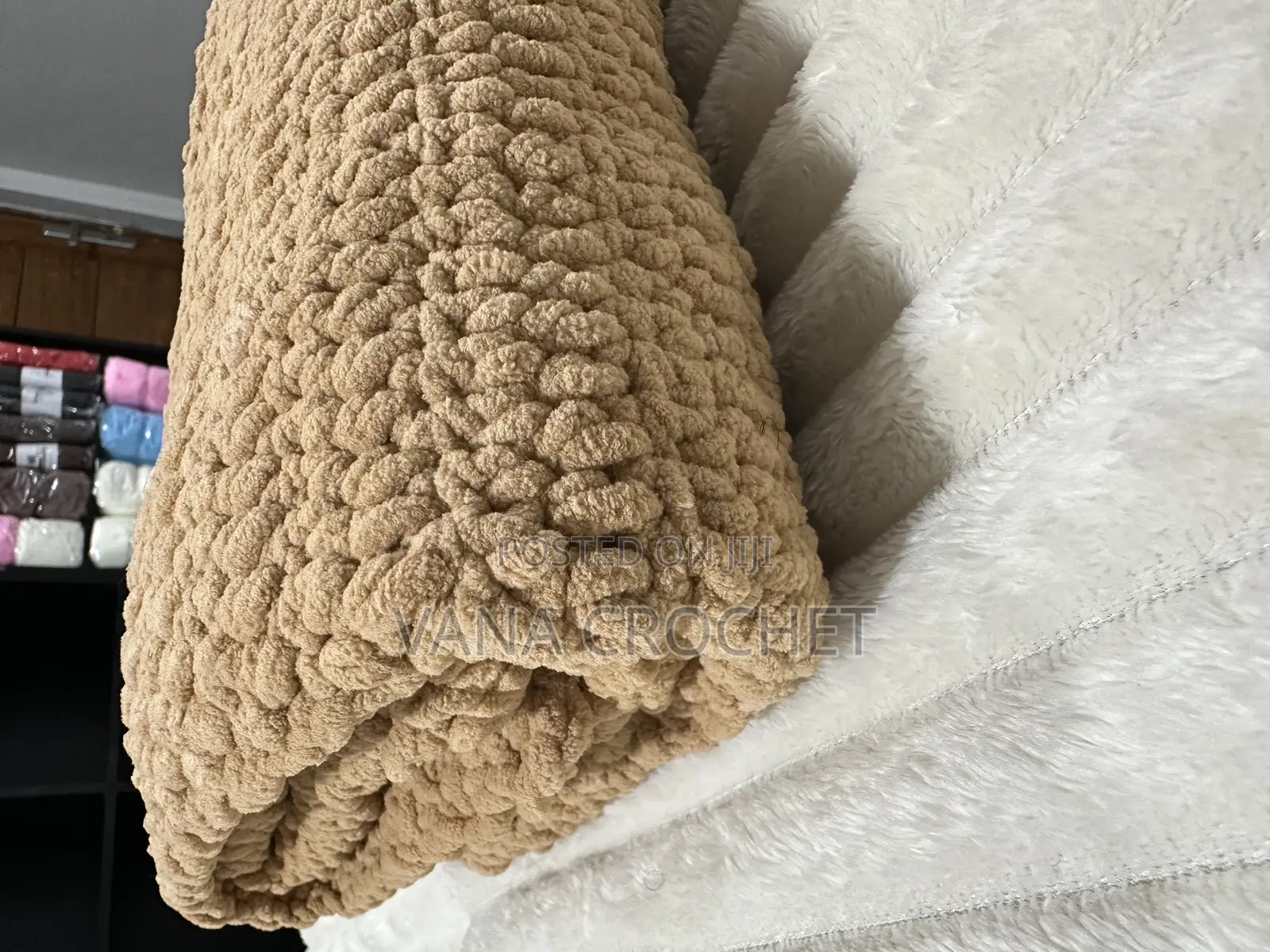 Chunky Yarn Hooded Blankets - Select the Color You Want