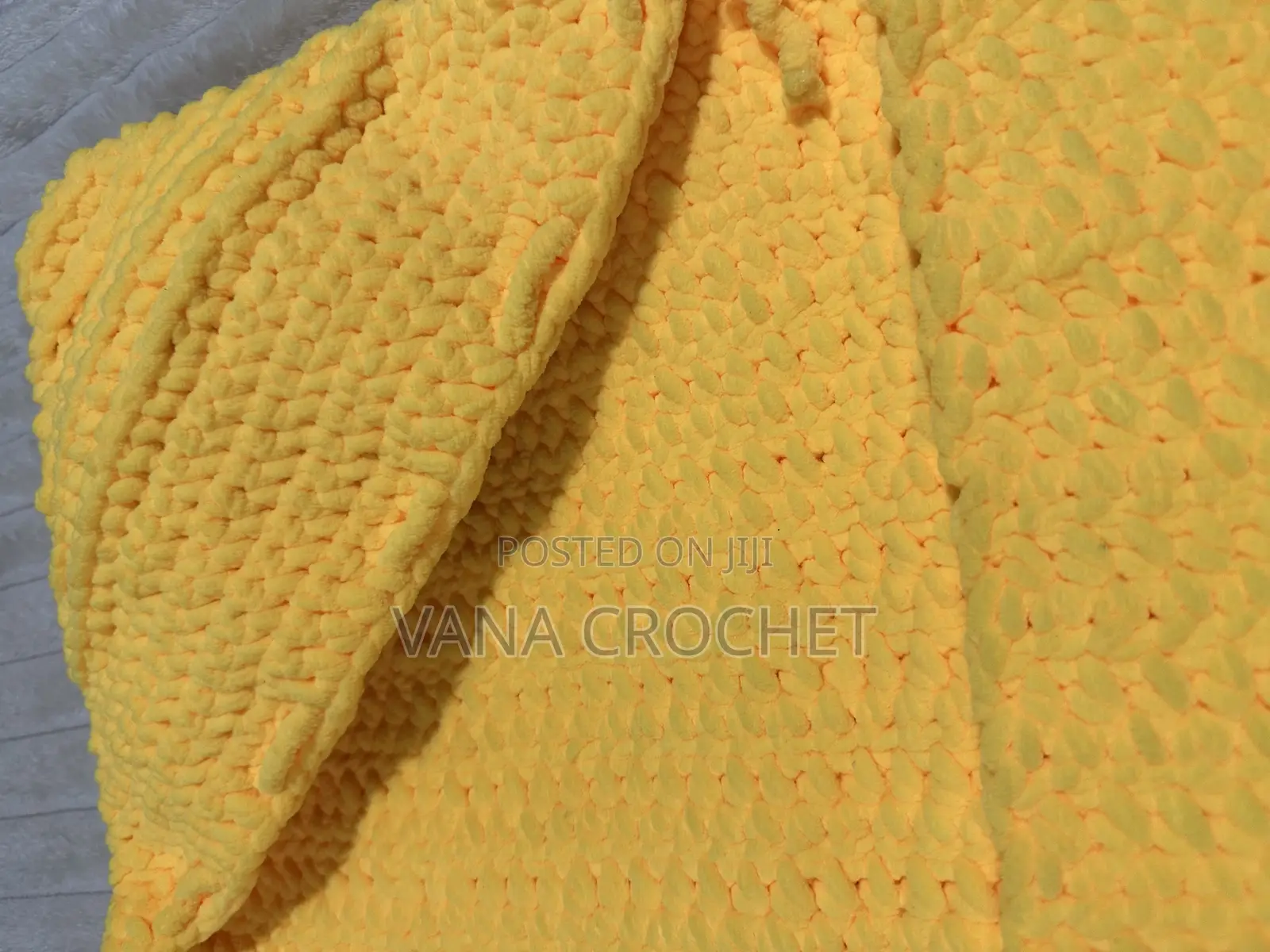 Chunky Yarn Hooded Blankets - Select the Color You Want