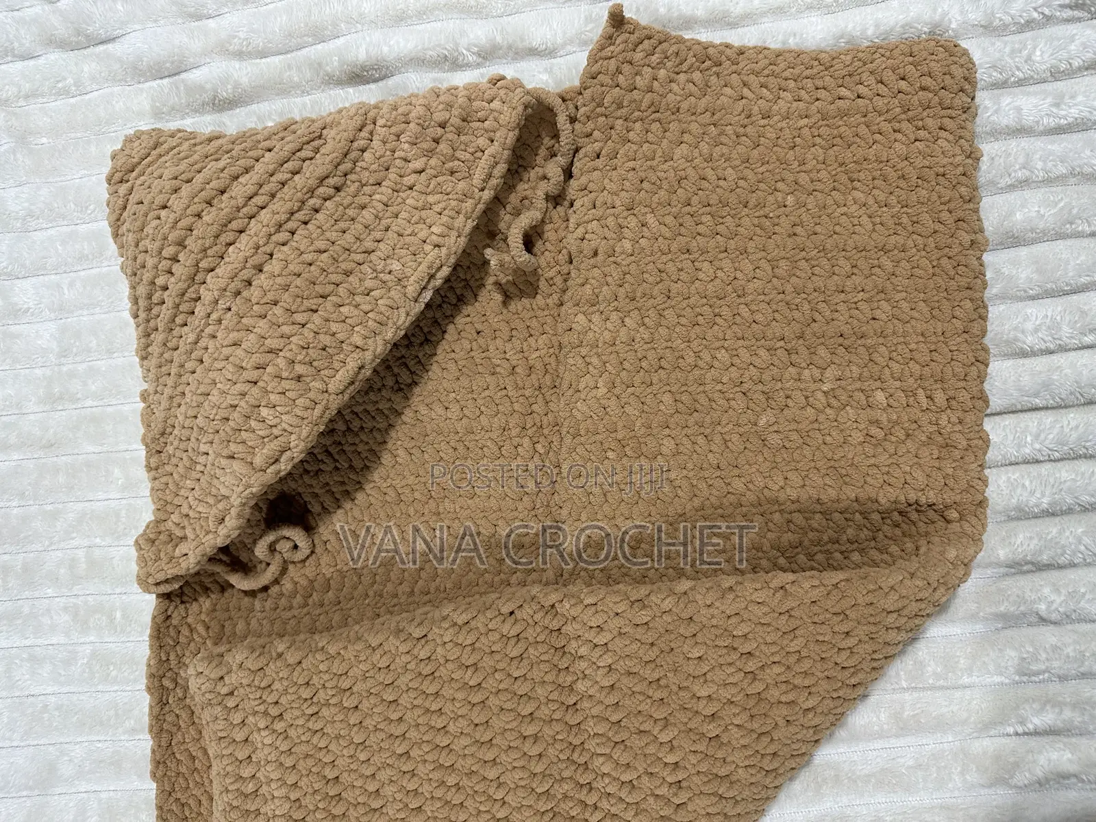 Chunky Yarn Hooded Blankets - Select the Color You Want