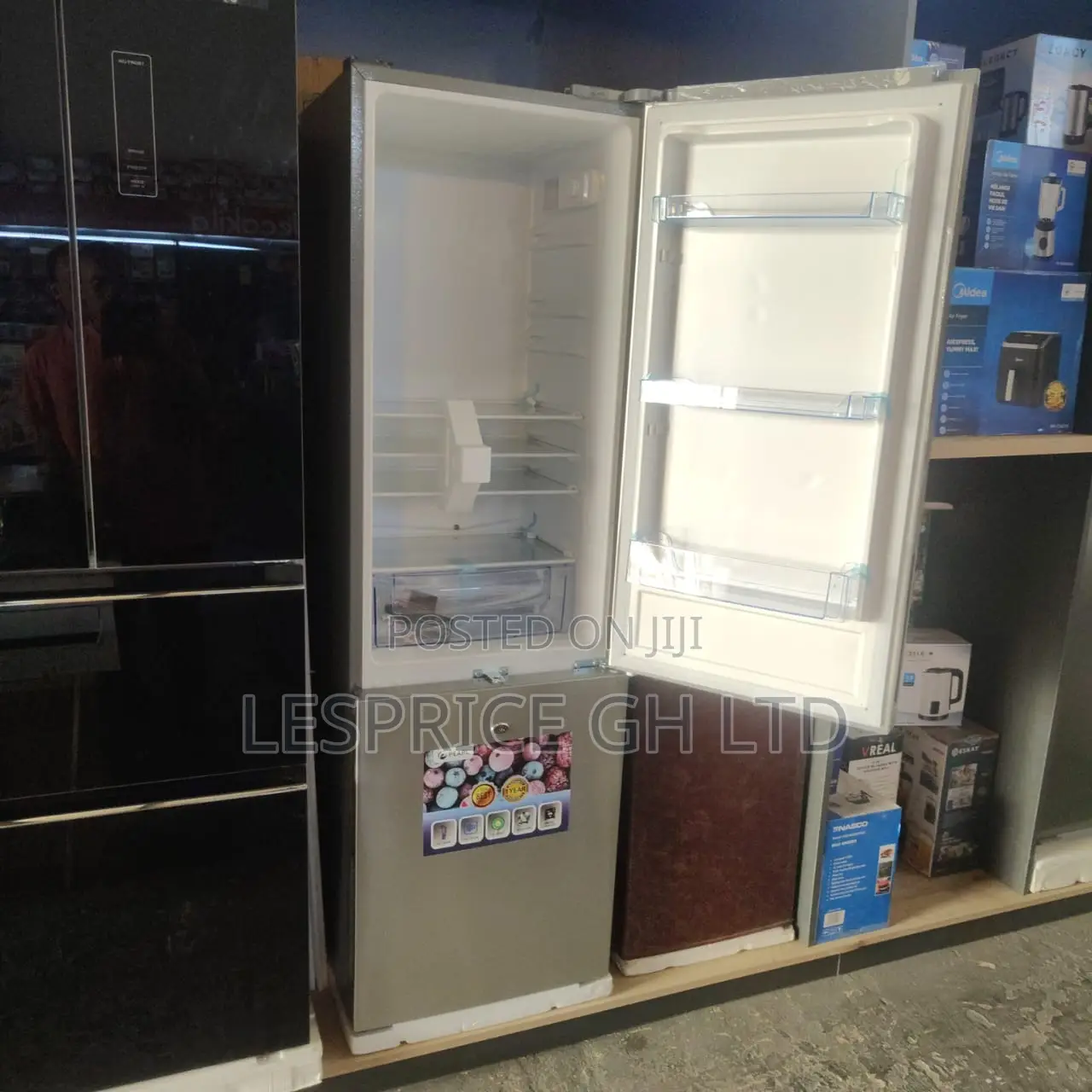 Excellently Designed Strong Pearl Bottom Freezer