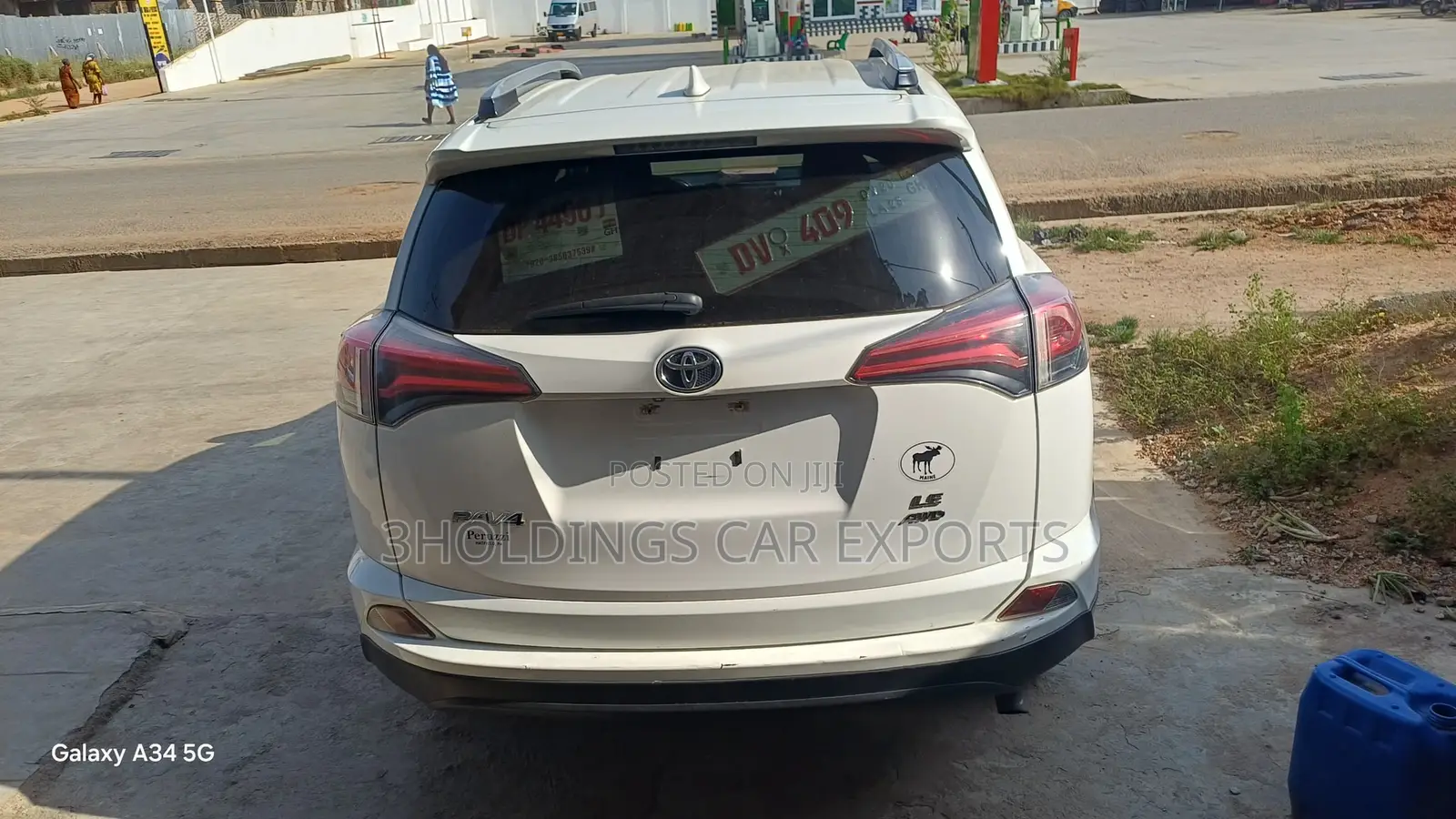 Toyota RAV4 LE AWD (2.5L 4cyl 6A) 2016 White