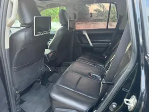 Toyota Land Cruiser Prado 2016 Black