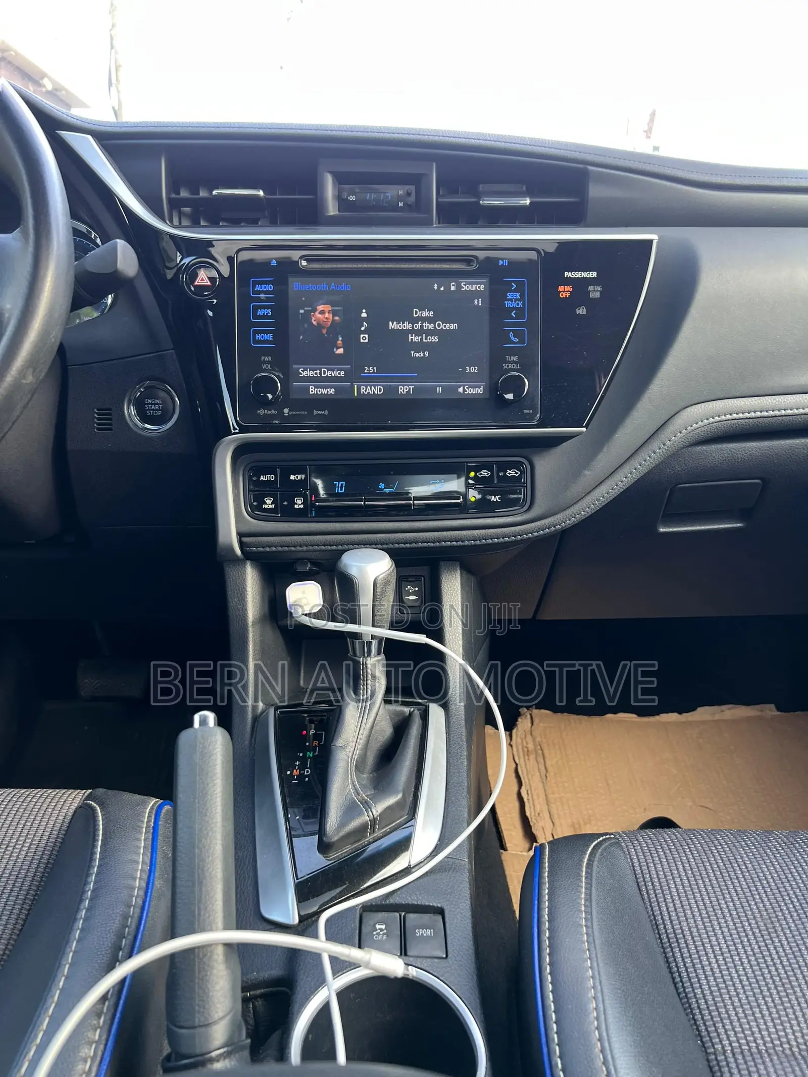 Toyota Corolla SE Special Edition 4dr Sedan (1.8L 4cyl CVT) 2017 Red