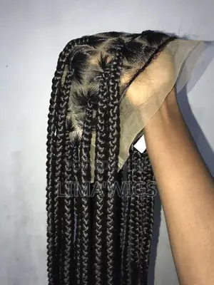 Jumbo Knotless Braids