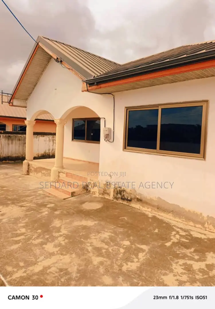 3bdrm House in Pokuase for rent