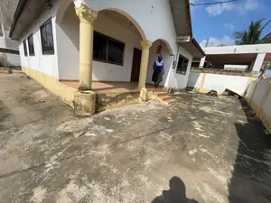 3bdrm House in Pokuase for rent