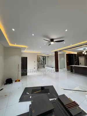 4bdrm House in Executivehousesghana, Lake Side Estate for sale