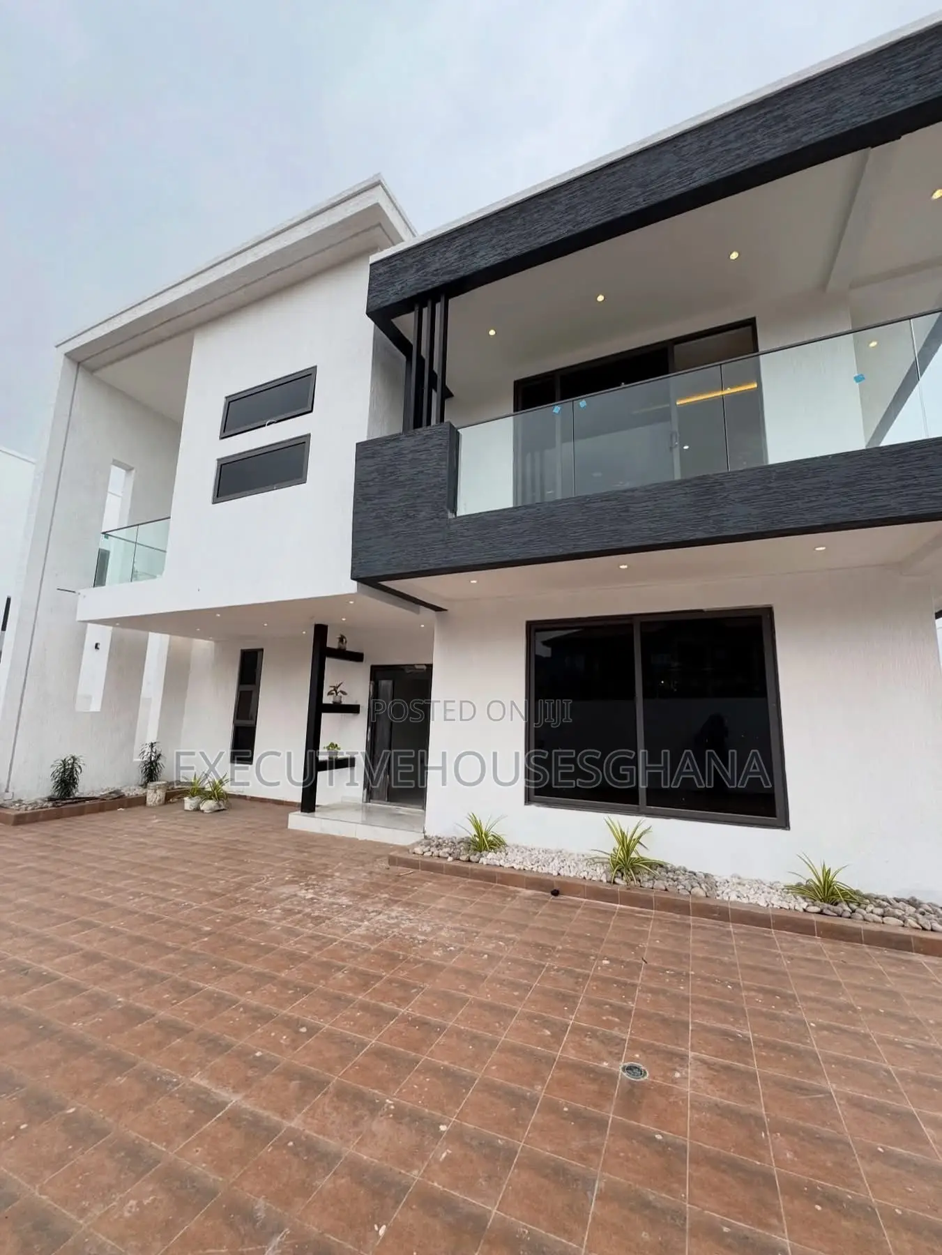 4bdrm House in Executivehousesghana, Lake Side Estate for sale
