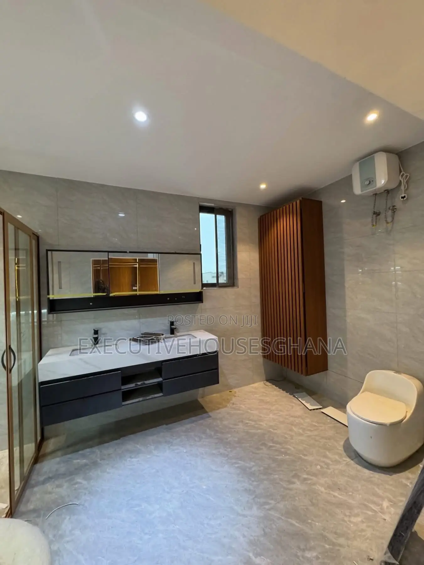 4bdrm House in Executivehousesghana, Lake Side Estate for sale