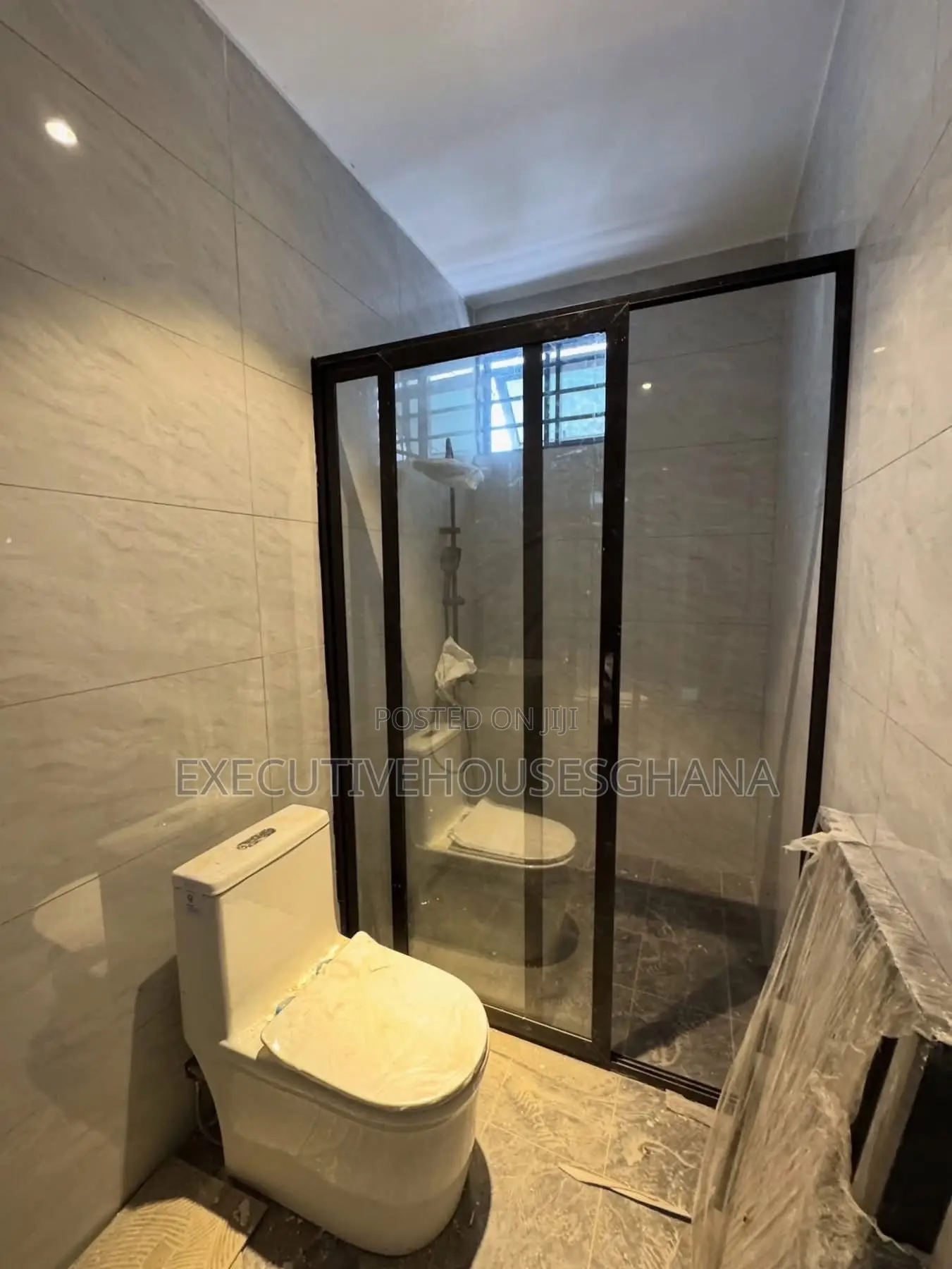 4bdrm House in Executivehousesghana, Lake Side Estate for sale