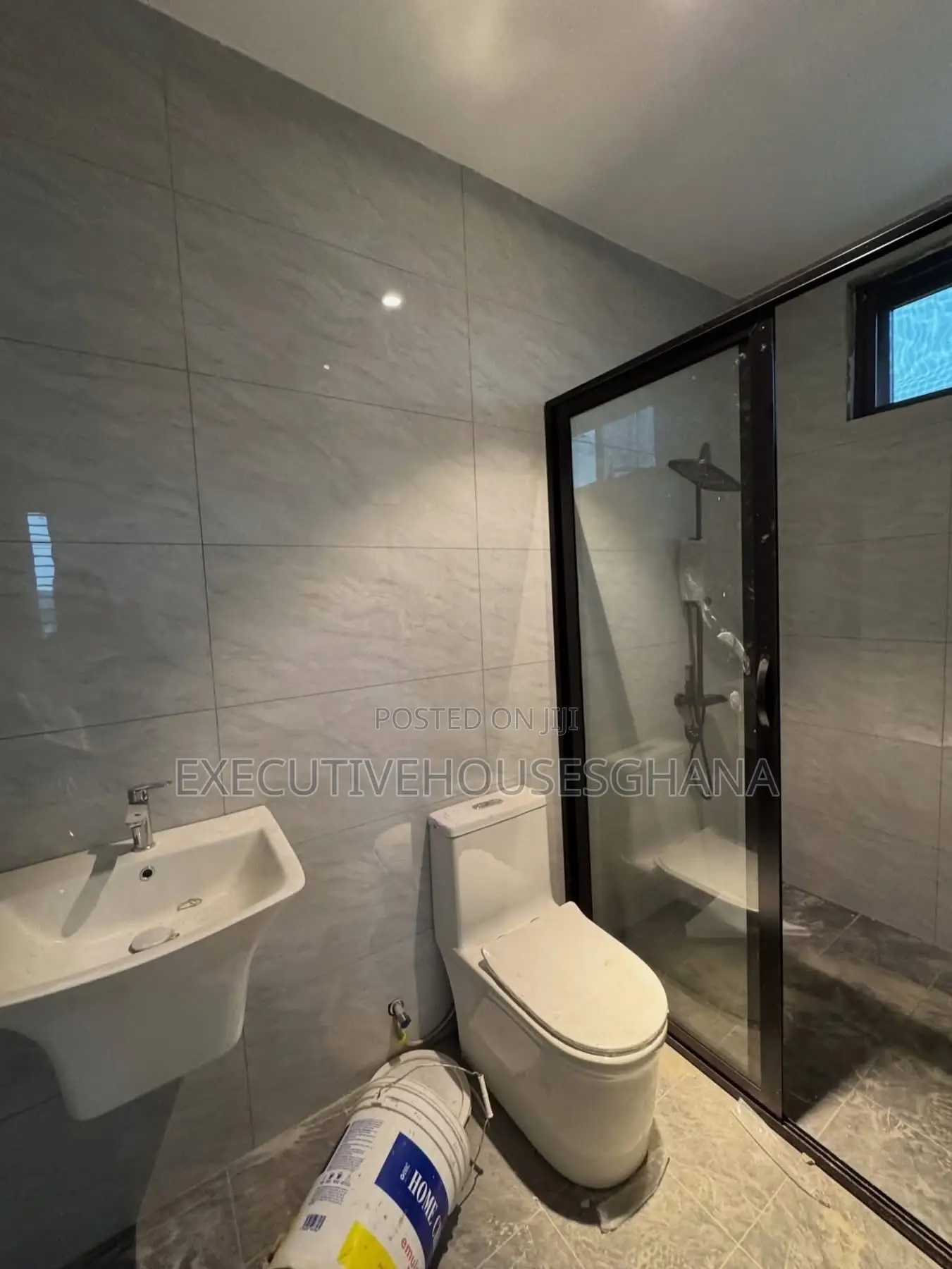 4bdrm House in Executivehousesghana, Lake Side Estate for sale