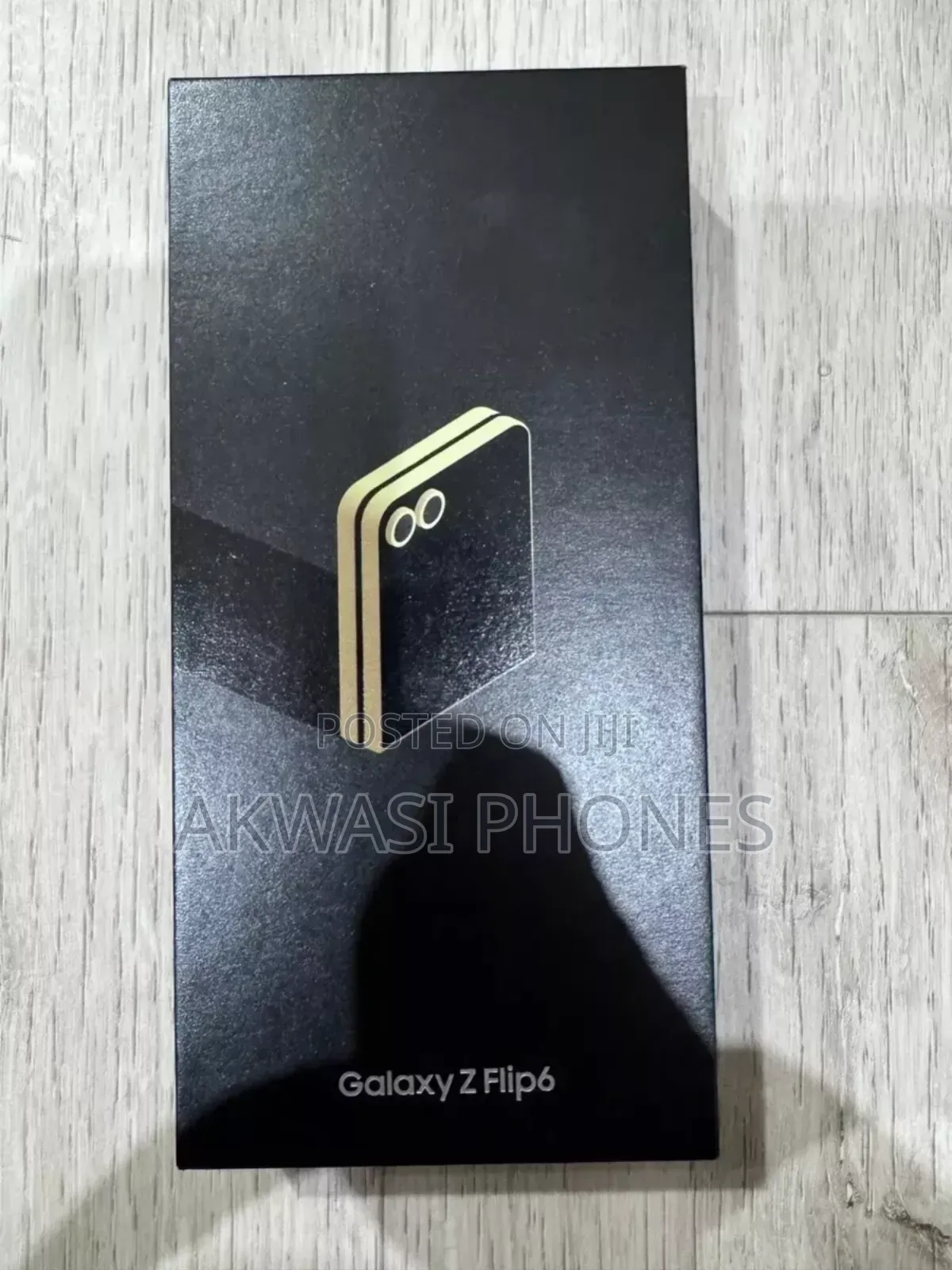 New Samsung Galaxy Z Flip6 256 GB Gold