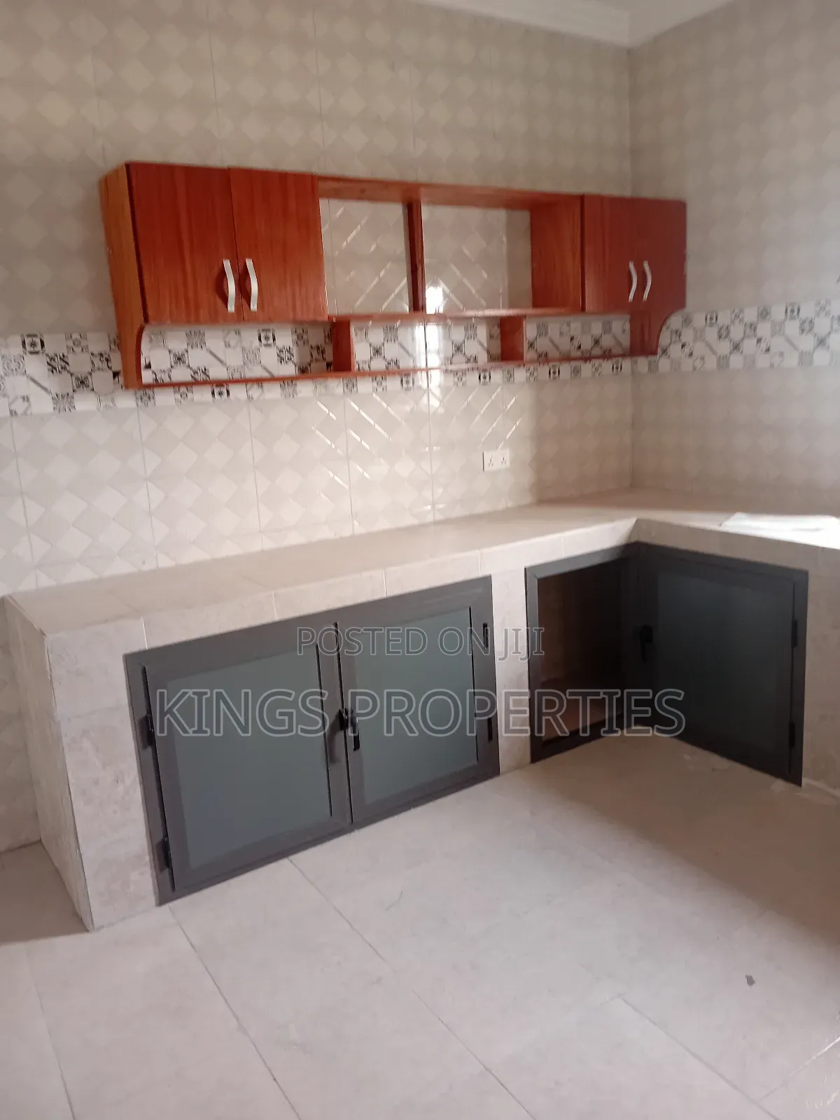 3bdrm Apartment in Classicpropertiesgh, Old Barrier for rent
