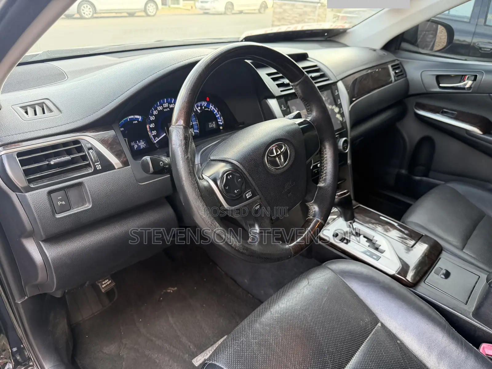 Toyota Camry SE 4dr Sedan w/Prod. End 11/13 (3.5L 6cyl 6A) 2014 Black
