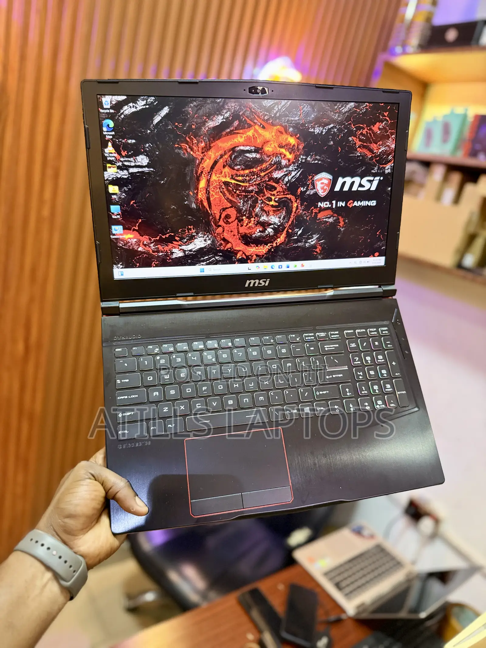 Laptop MSI GE63 Raider RGB 8RE 16GB Intel Core i7 SSD 512GB