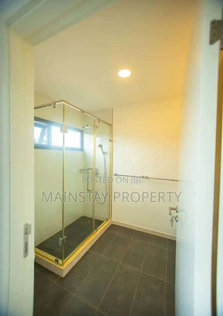3bdrm Townhouse / Terrace in Oyarifa for rent