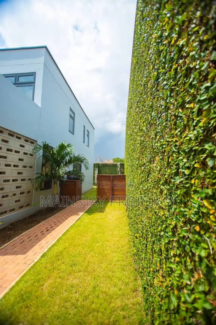 3bdrm Townhouse / Terrace in Oyarifa for rent