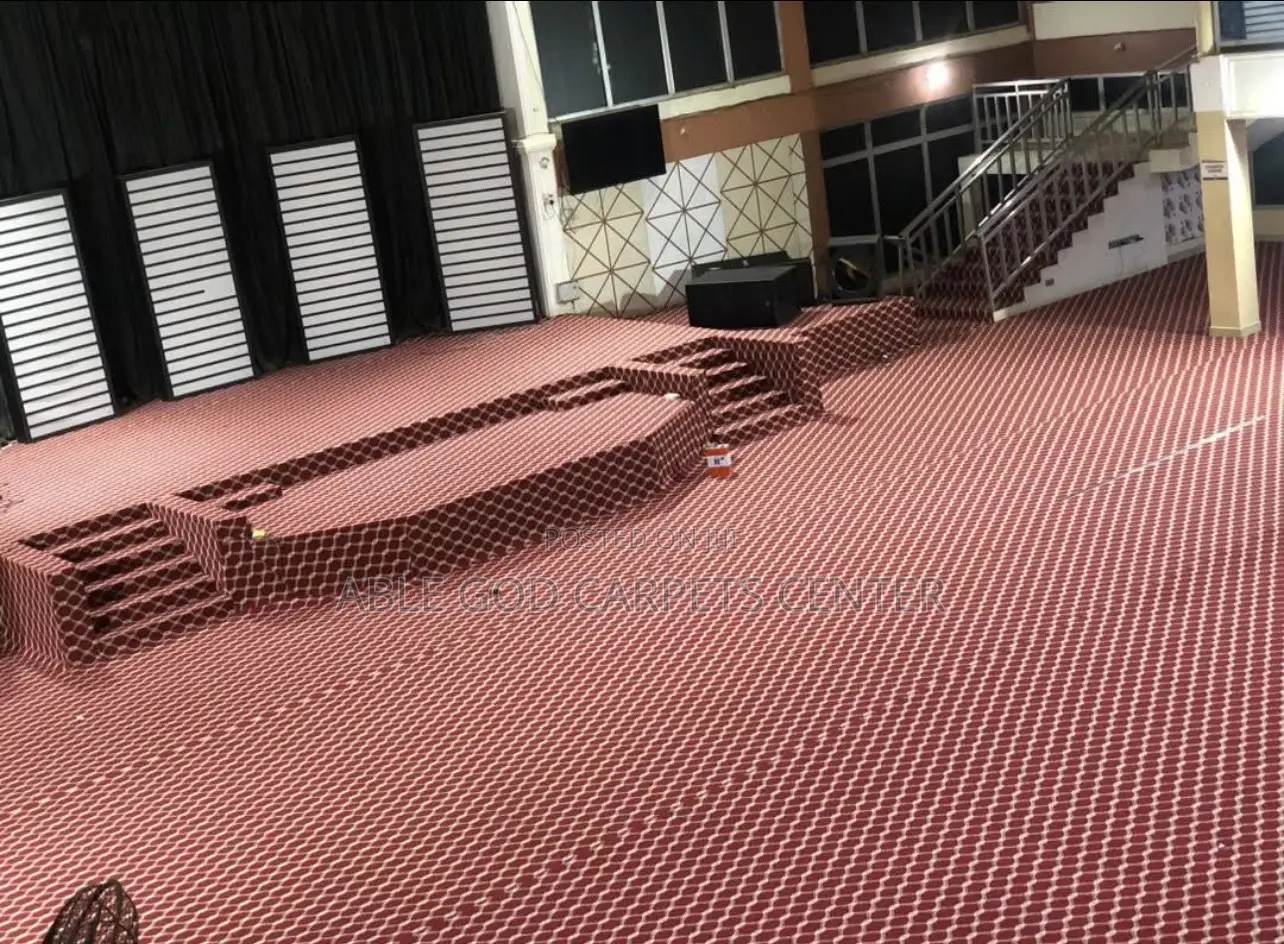 Thick Woolen Carpets for Church Altar and Pulpits