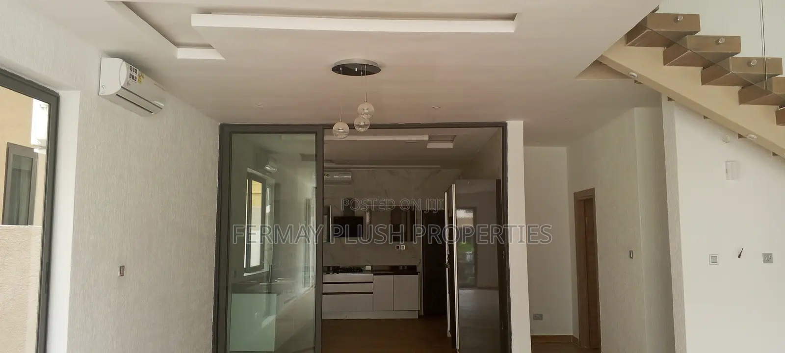 4bdrm House in Dzorwulu, Accra Metropolitan for sale
