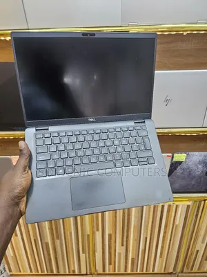 Laptop Dell Latitude 7390 16GB Intel Core i7 SSD 256GB