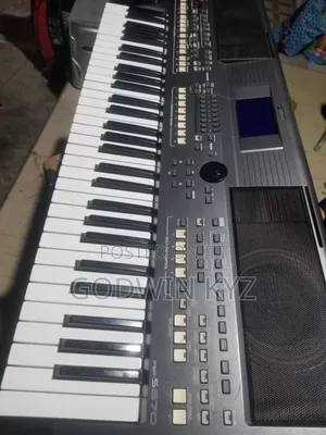 Yamaha PSR 670