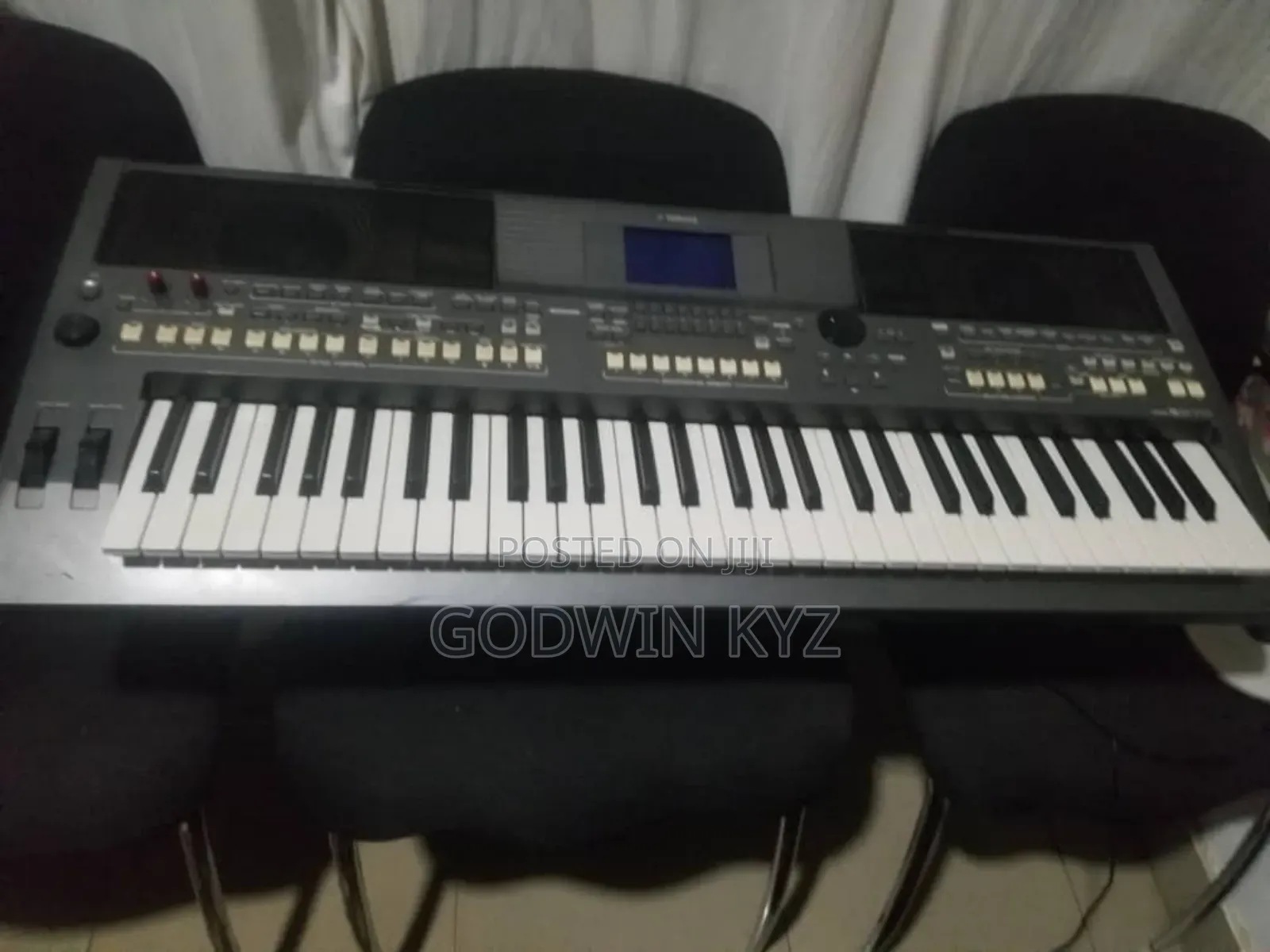 Yamaha PSR 670
