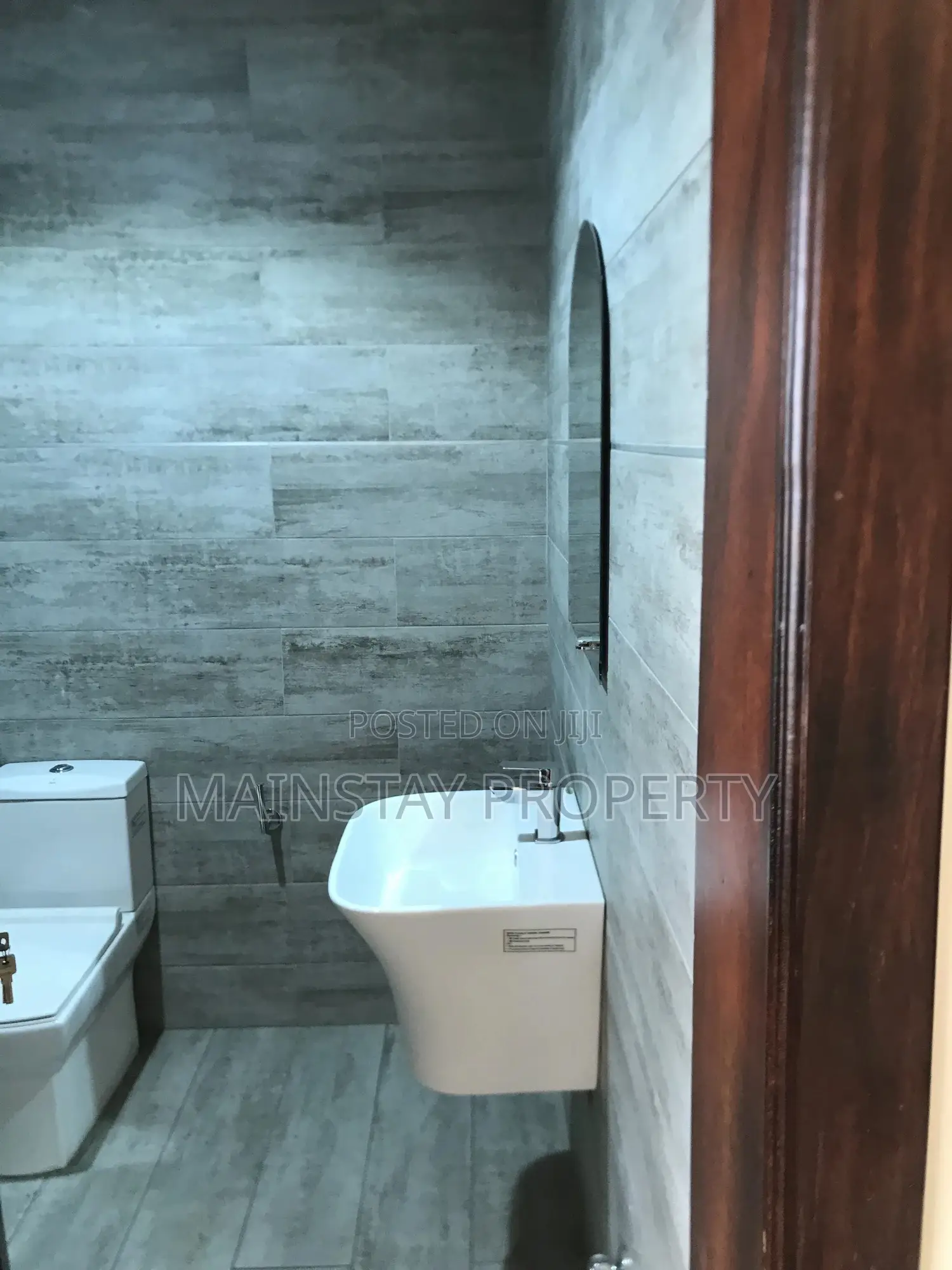 12bdrm House in Mainstay Estates, East Legon for rent
