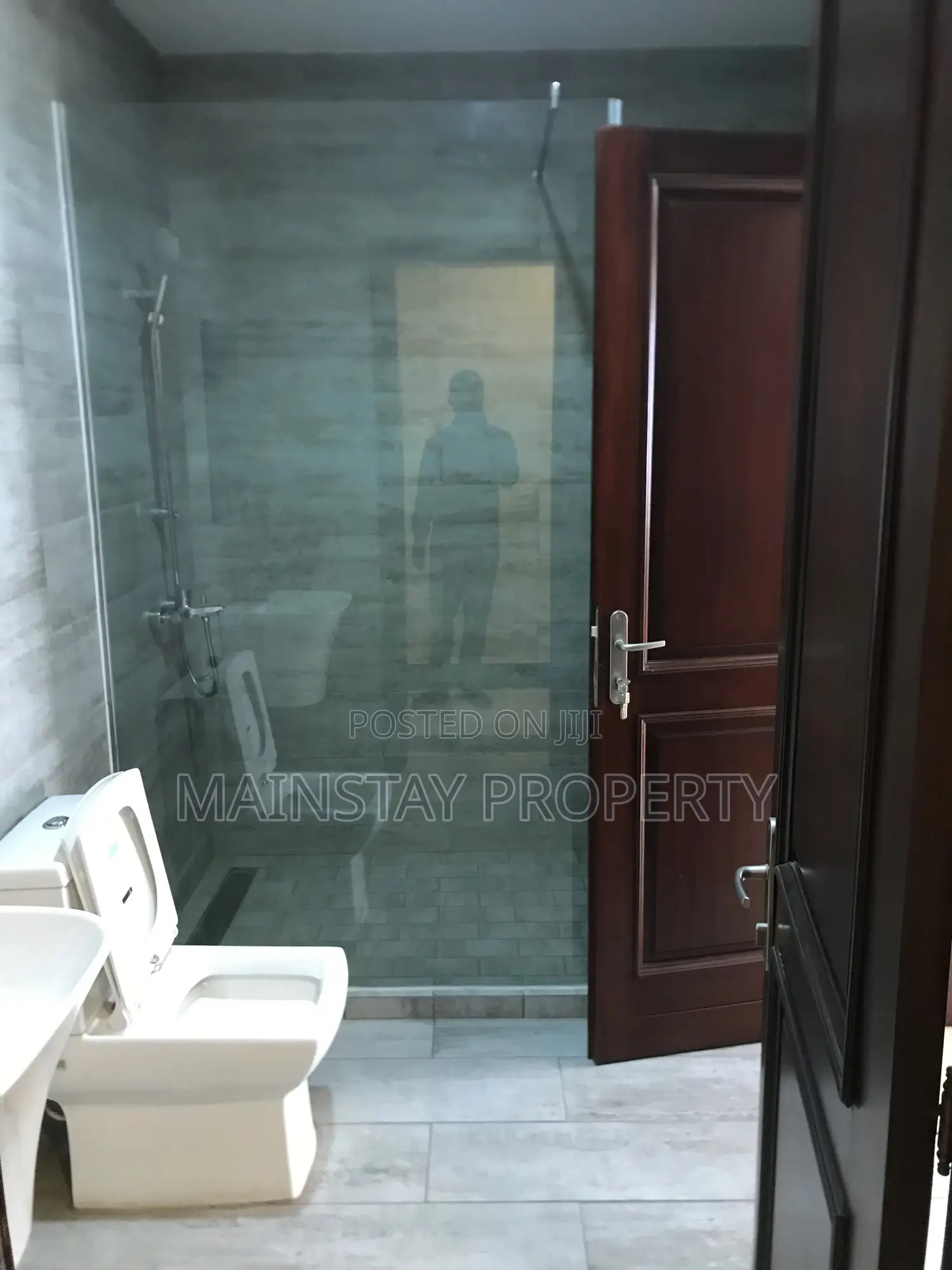 12bdrm House in Mainstay Estates, East Legon for rent