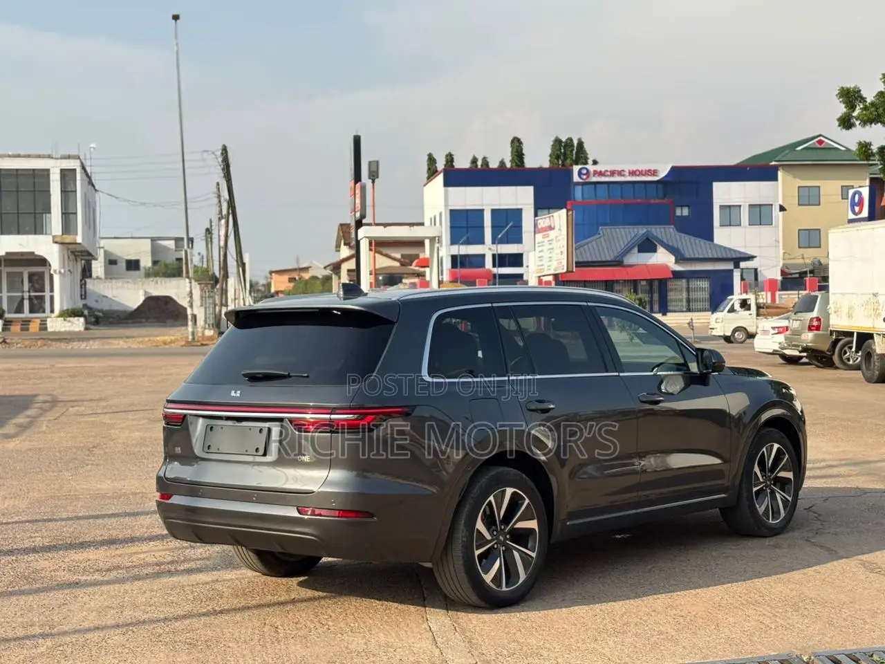 Li Auto One 2022 Gray