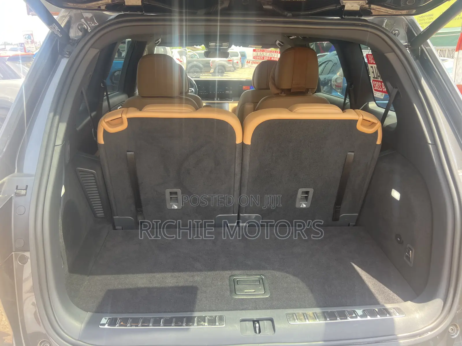 Li Auto One 2022 Gray