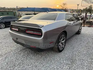 Dodge Challenger 2016