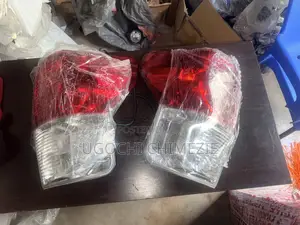 Toyota Tundra 2007/2008/2009/2010/2011/2012/2013 Tail Lights Pair