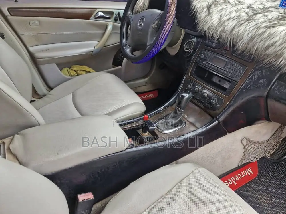 Mercedes-Benz C240 2.6 RWD 2004 Silver