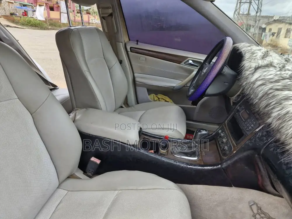 Mercedes-Benz C240 2.6 RWD 2004 Silver