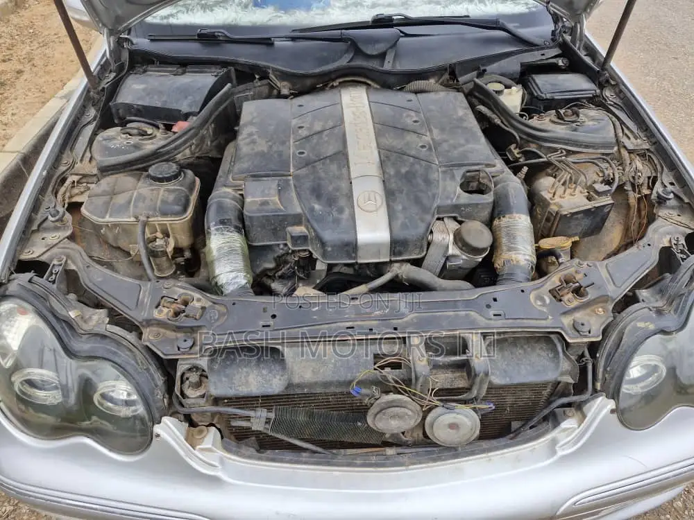 Mercedes-Benz C240 2.6 RWD 2004 Silver