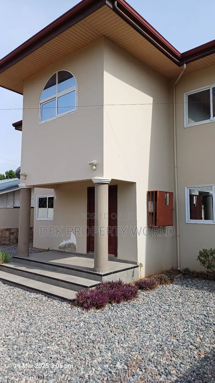 3bdrm Duplex in Ga East Municipal for rent