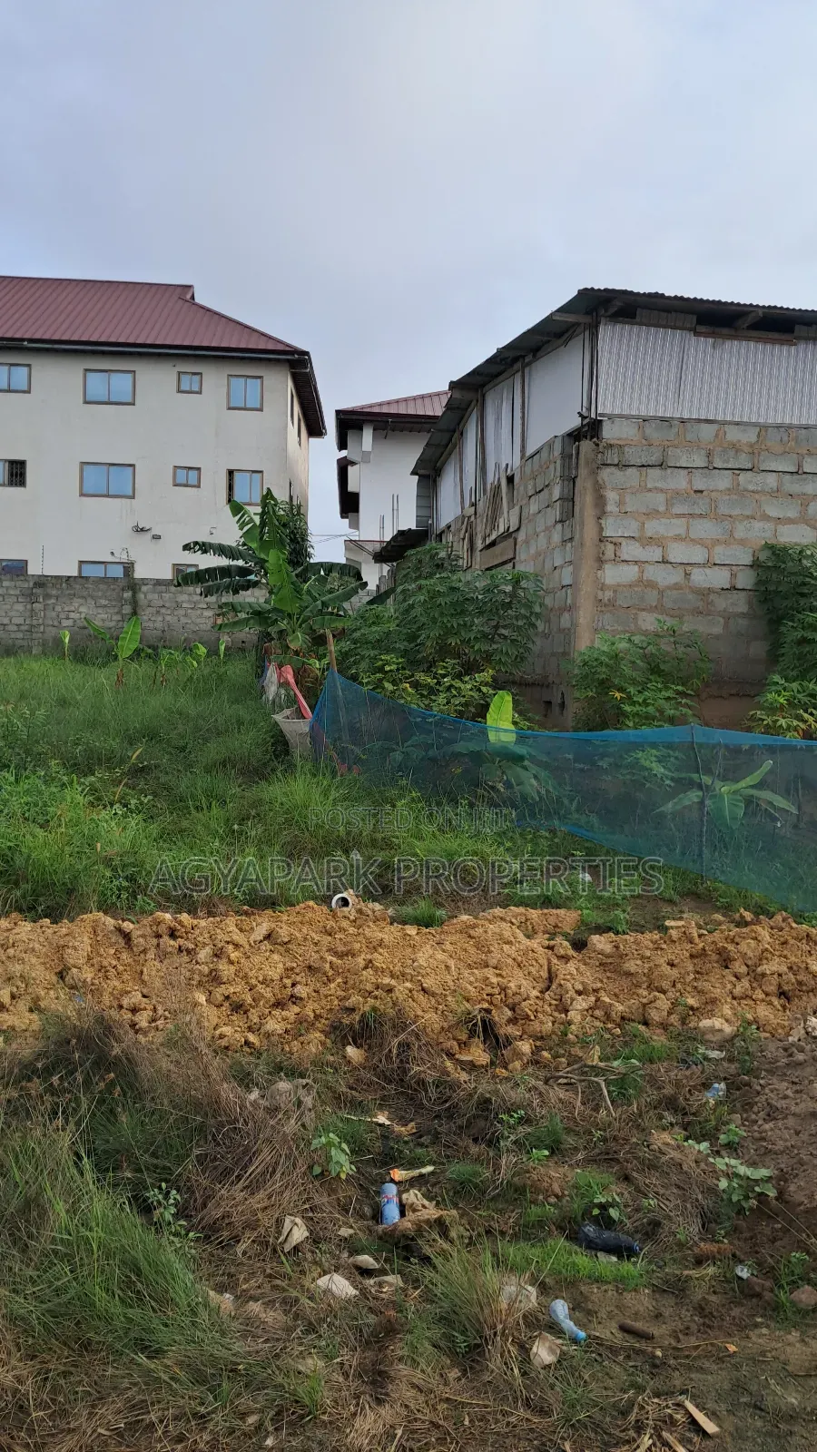 3bdrm Apartment in Amasaman Doblogono for sale