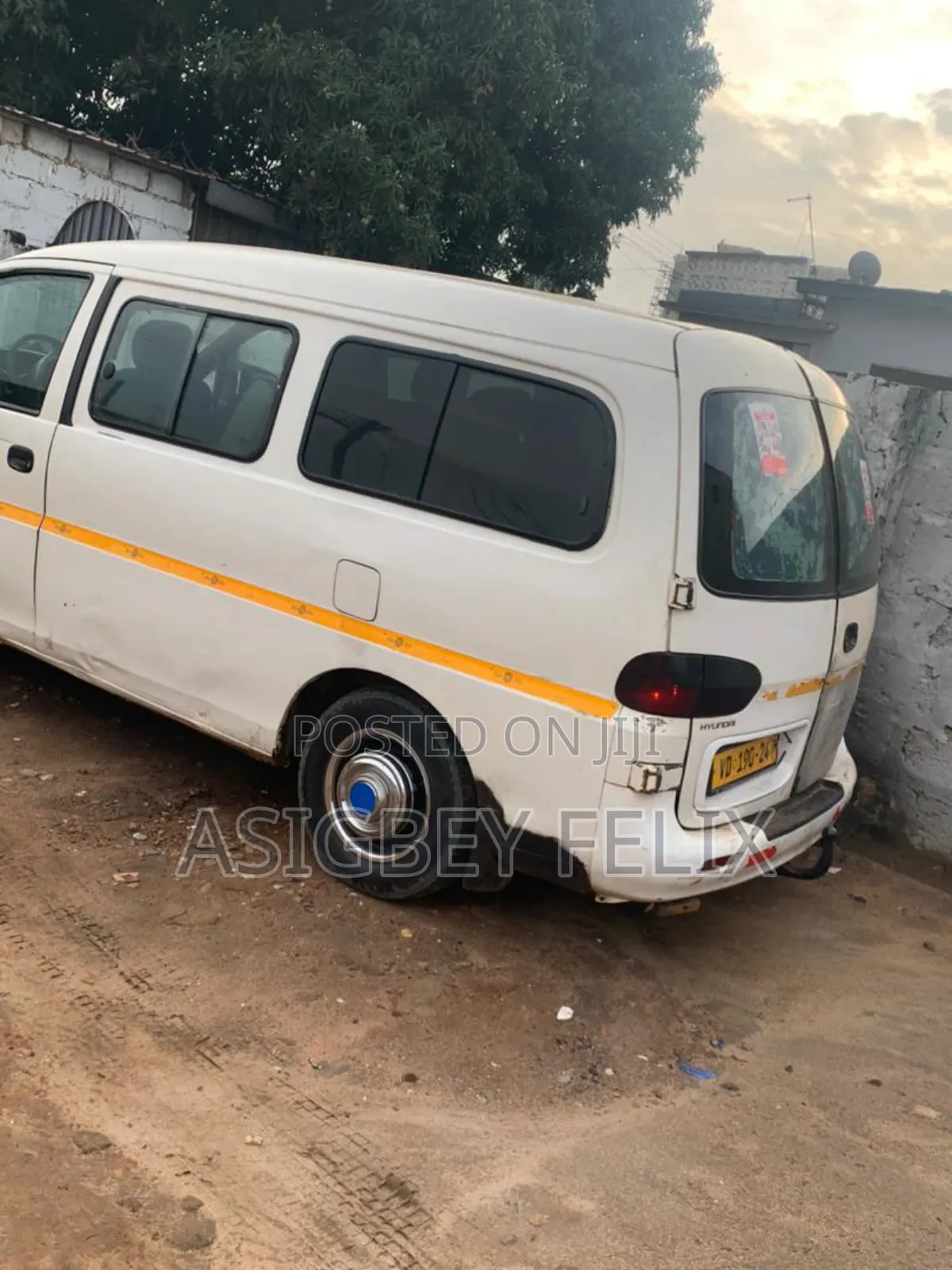 Hyundai H1 2012 White
